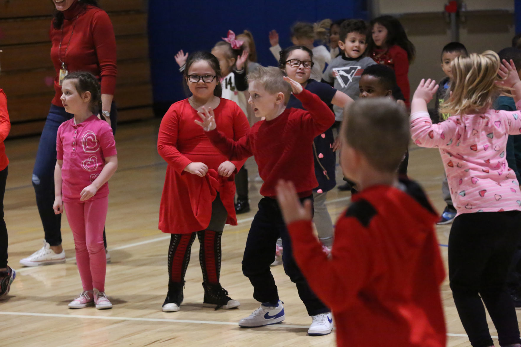 Marsh School dance and jump rope contest